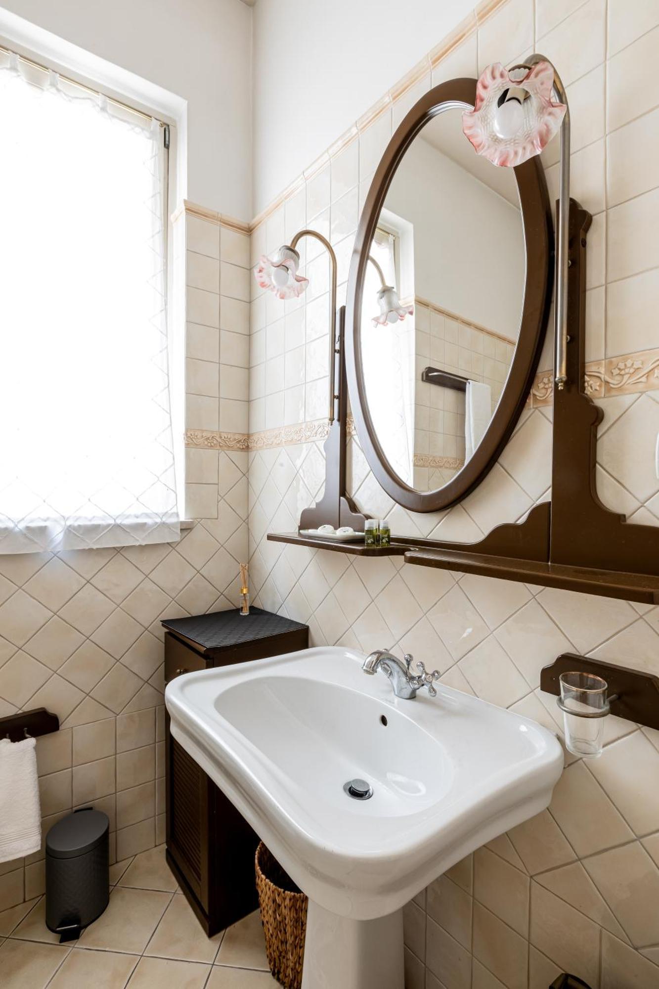 Molinari House Modena Centro Lux Apartment ภายนอก รูปภาพ